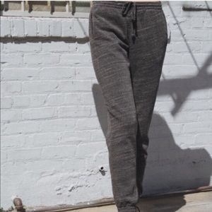 ♥︎ Brandy Melville Charcoal Rosa Sweatpants ♥︎